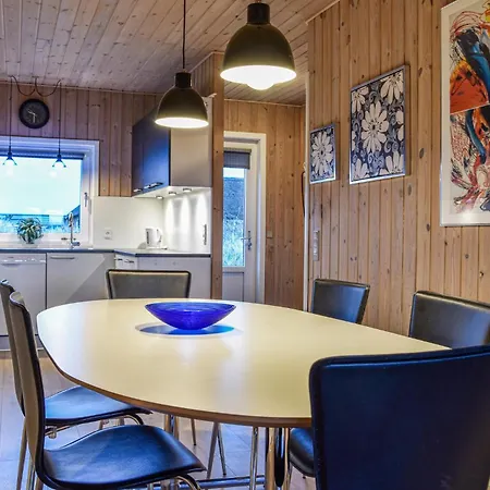 4 Bedroom Gorgeous In Ringkobing Nyaraló *
