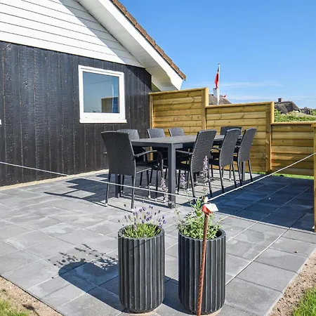 4 Bedroom Gorgeous In Ringkobing *