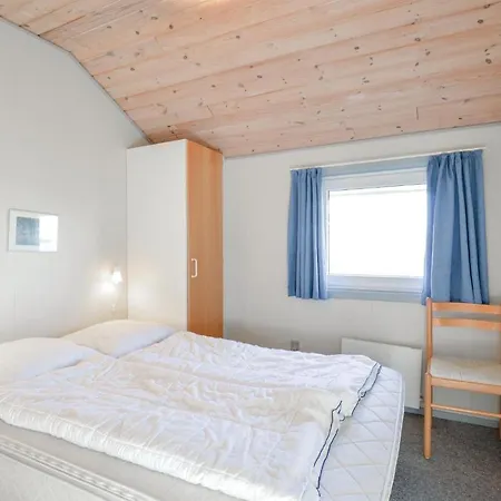 4 Bedroom Gorgeous In Ringkobing Sondervig